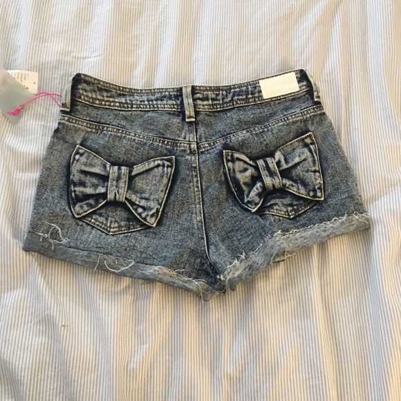 Modern Amusement Denim - Modern Amusement Bow Jean Shorts